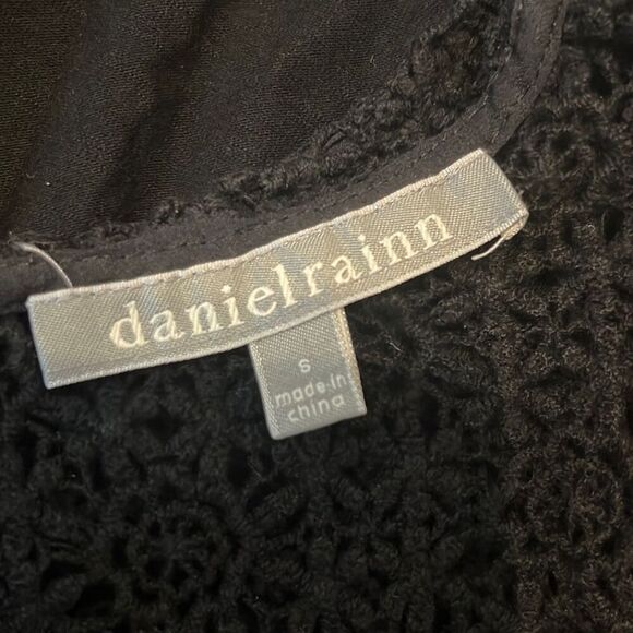 Daniel Rainn Small Black Crochet Cold Shoulder Ruffle Top Boho Whimsigoth  m - Picture 4 of 7